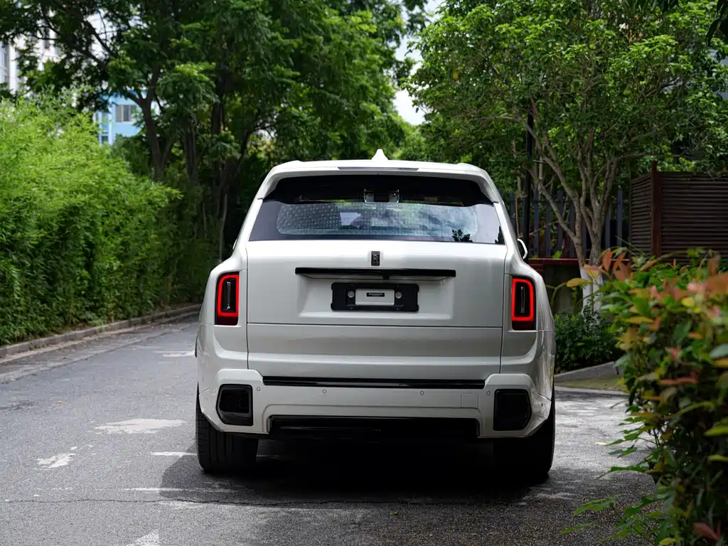 Cullinan Black Badge