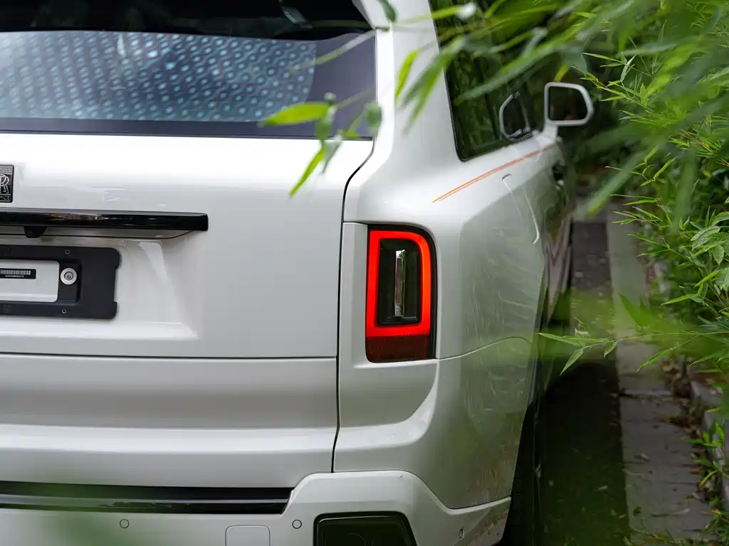 Cullinan Black Badge