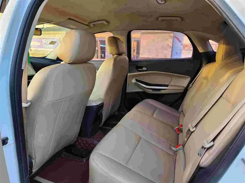 Escort 1.5 L Manual Comfort