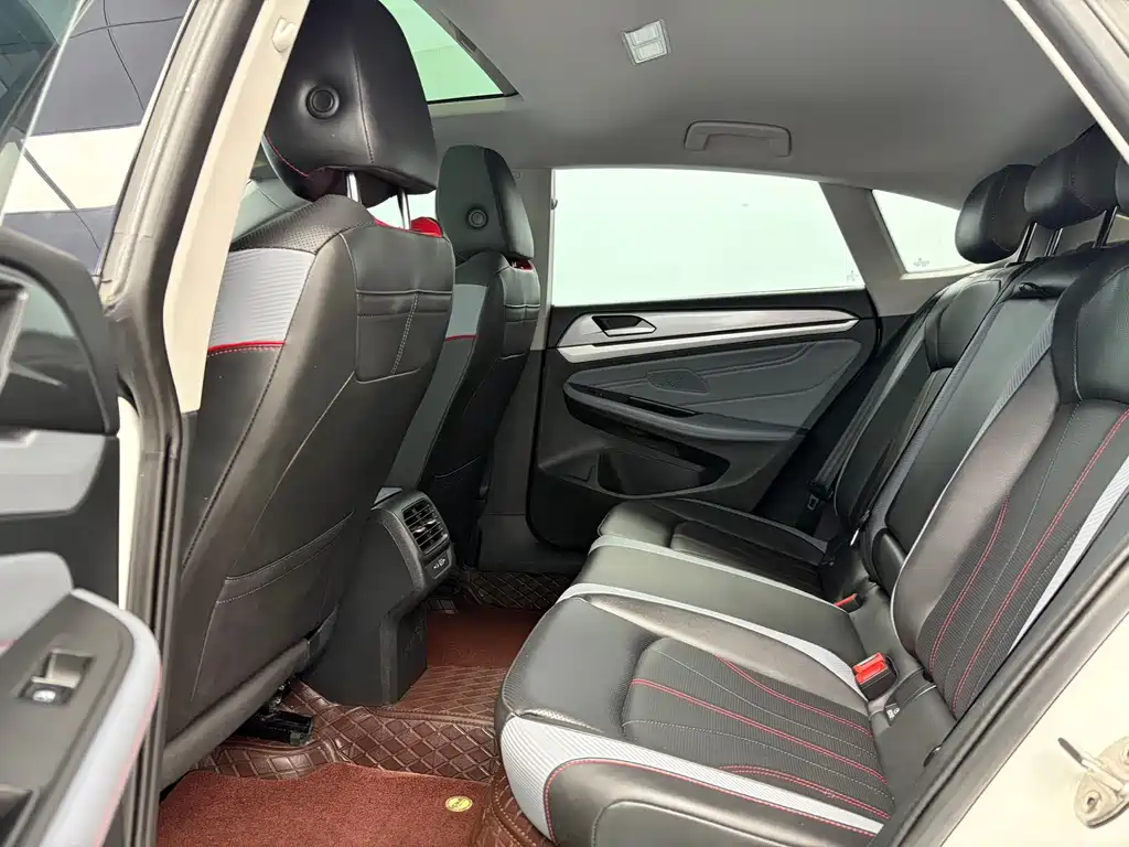 Lamando Lamando L 280 TSI DSG Spicy Cool