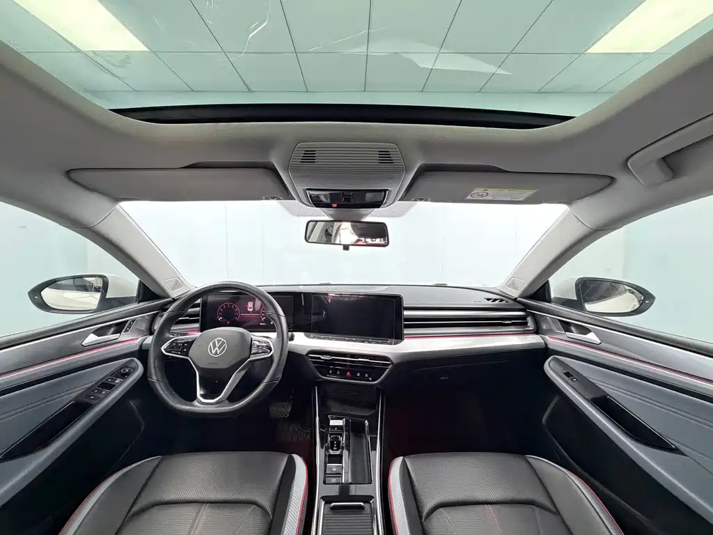 Lamando Lamando L 280 TSI DSG Spicy Cool
