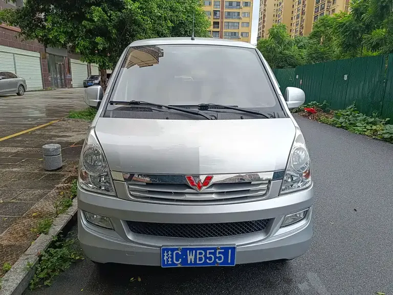 Wuling Rongguang 五菱荣光 2019款 1.5 L S 标准型