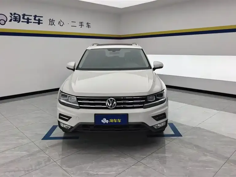 Volkswagen Tiguan L Facelift 330 TSI Auto 2 WD Smart Motion Luxury CN-VI