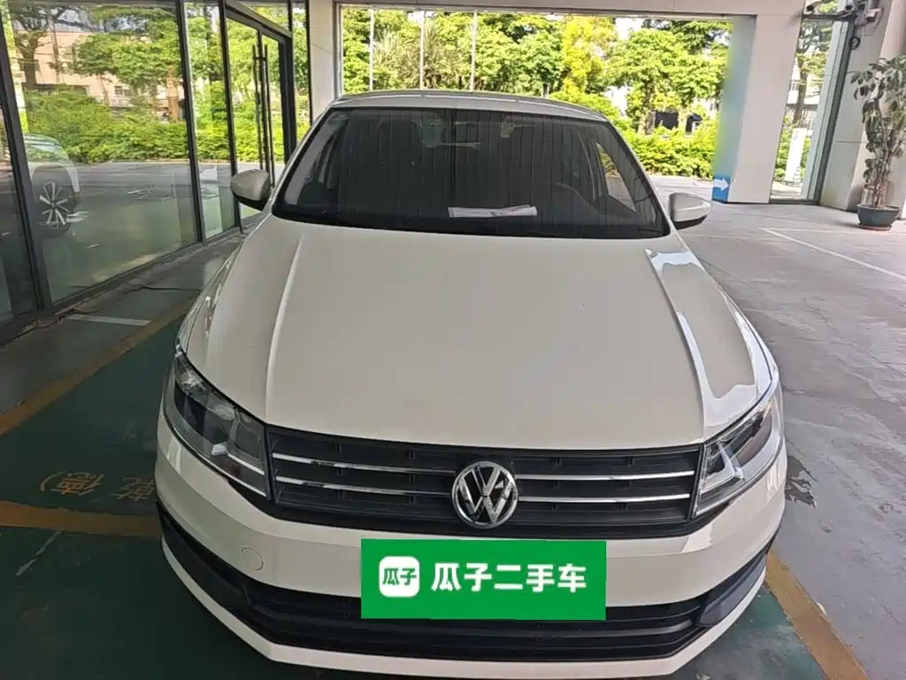 Santana 1.5 L Manual Style