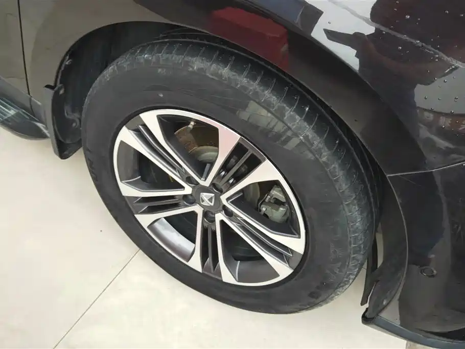 Borgward BX7 28 T 4 WD Flagship 5-seat