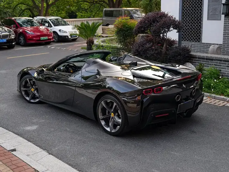 Ferrari SF90 3.9 T V8 Spider