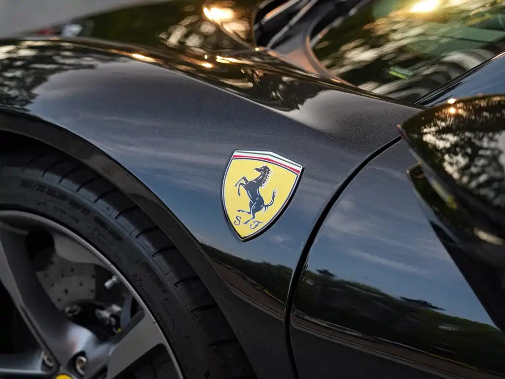 SF90 3.9 T V8 Spider