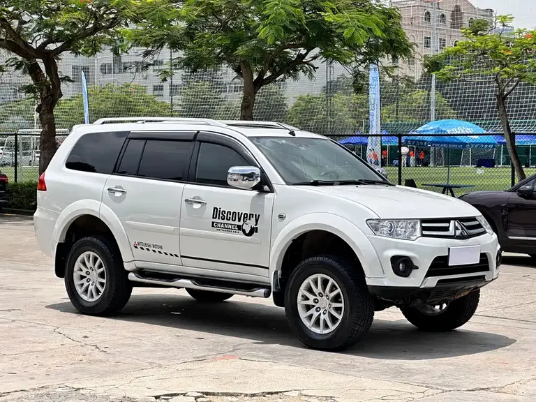 Mitsubishi Pajero Sport 3.0 L Auto 4 WD Flagship