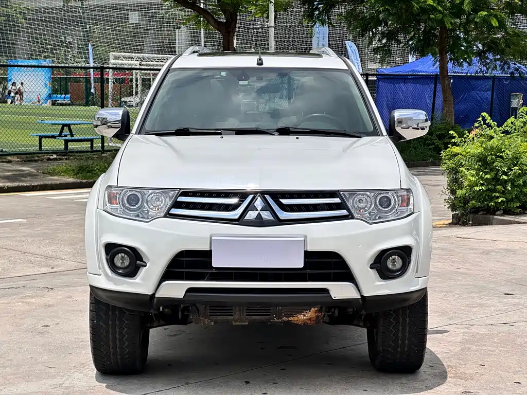 Pajero Sport 3.0 L Auto 4 WD Flagship
