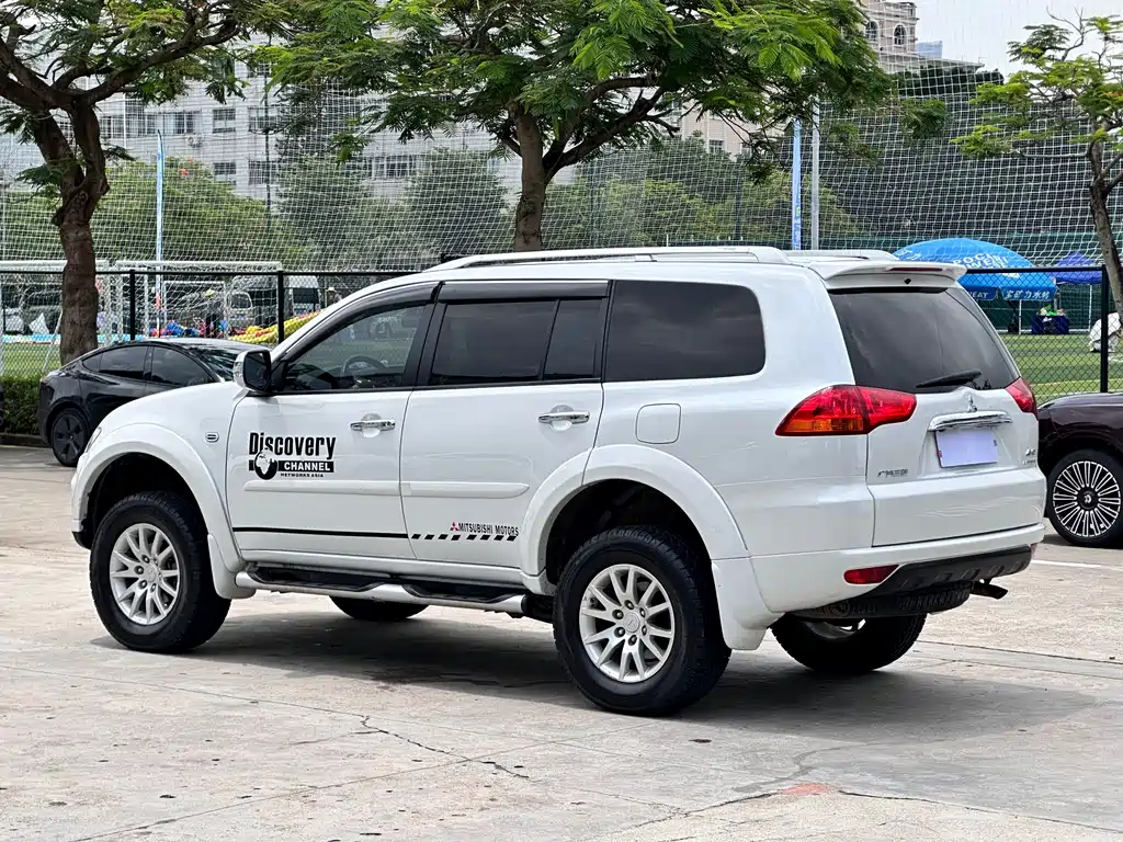 Pajero Sport 3.0 L Auto 4 WD Flagship