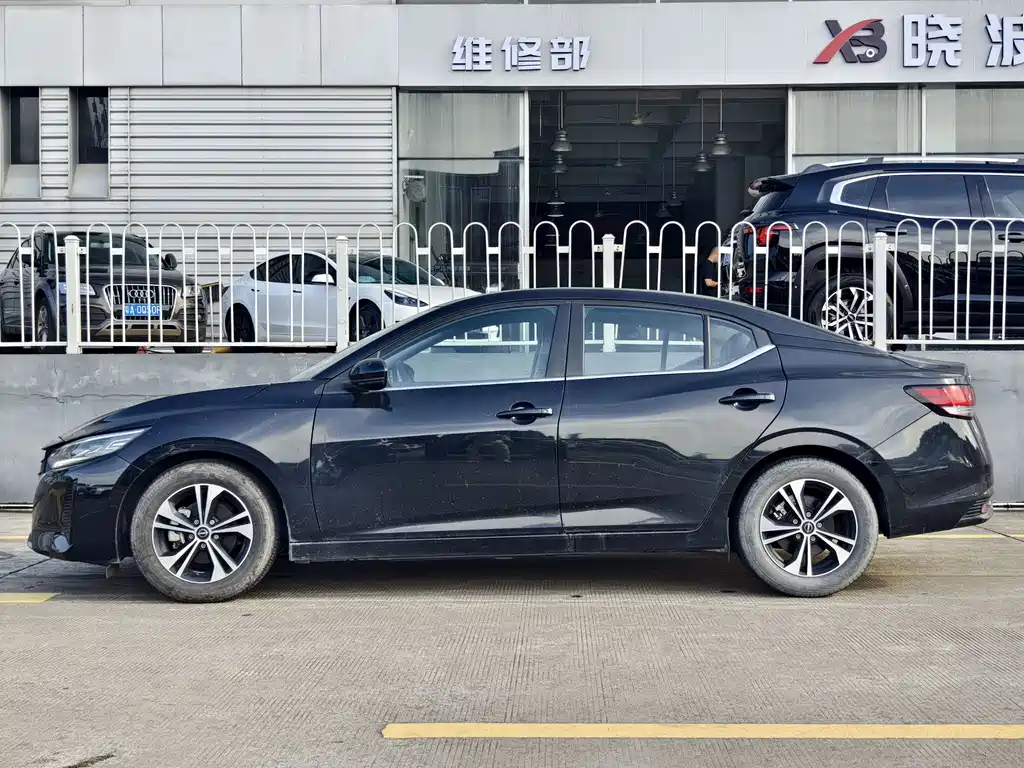 Sylphy 1.6 L CVT Joy
