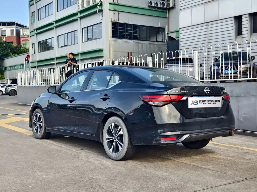 Sylphy 1.6 L CVT Joy