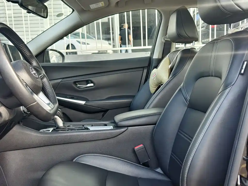 Sylphy 1.6 L CVT Joy
