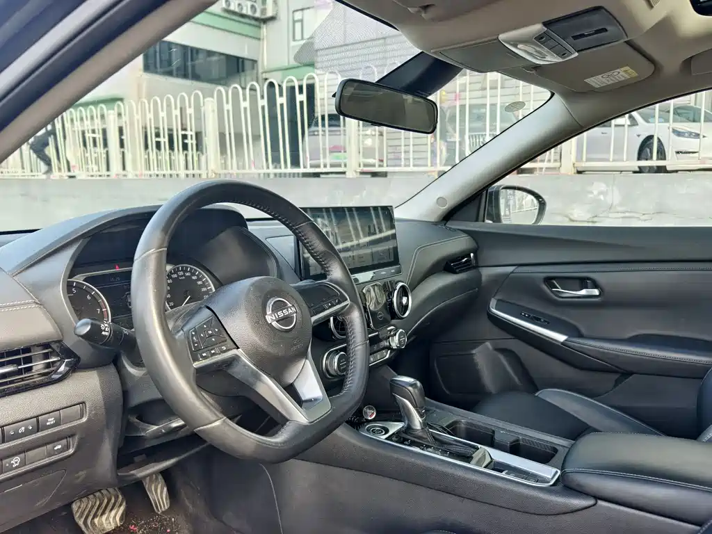 Sylphy 1.6 L CVT Joy