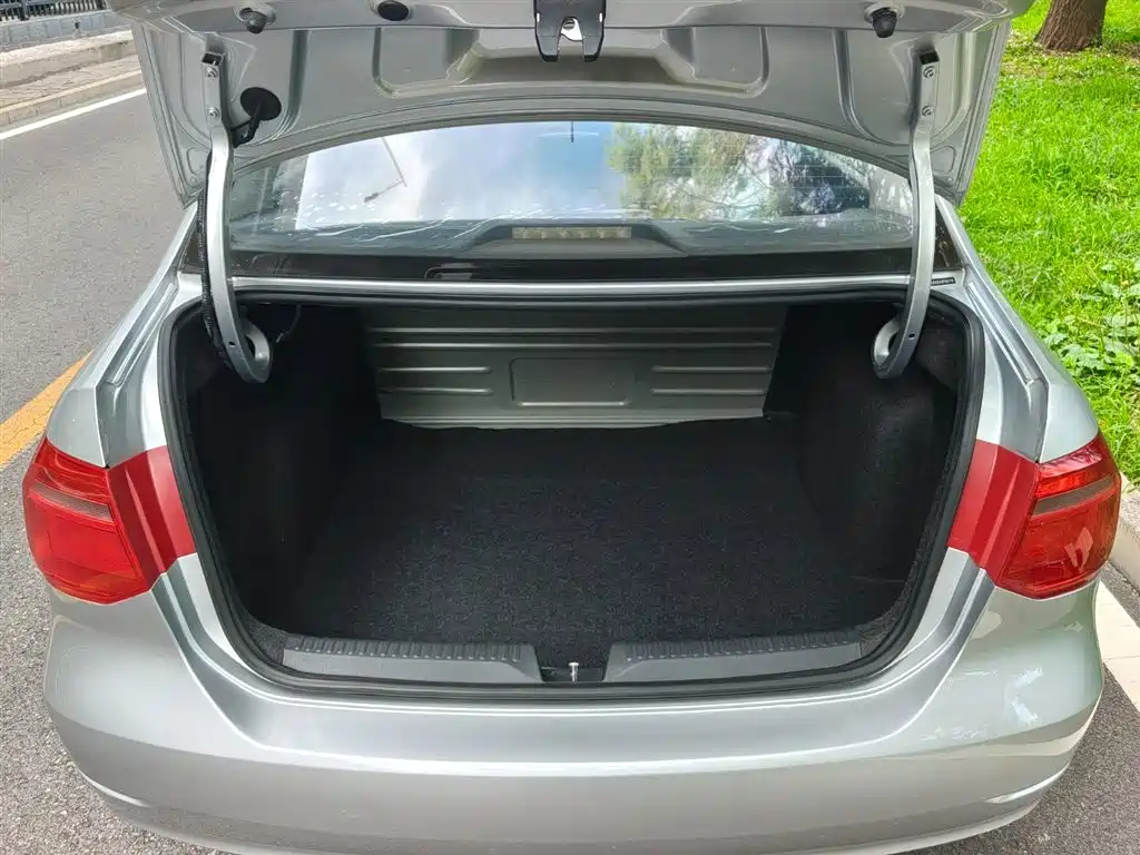 Jetta 1.6 L Auto Fashion