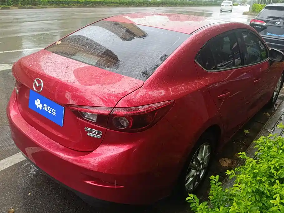 Mazda 3 Axela Sedan 1.5 L Auto Luxury CN-V
