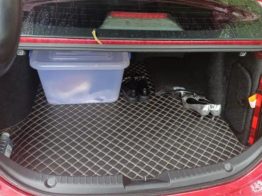 Mazda 3 Axela Sedan 1.5 L Auto Luxury CN-V