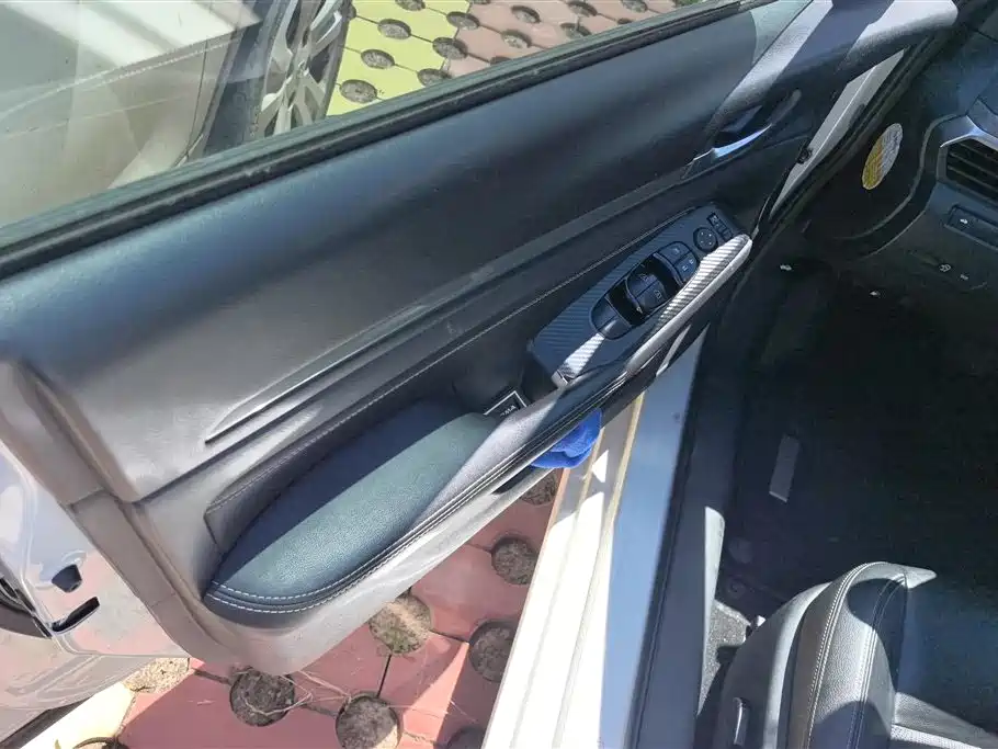 Teana 2.0 L XL Comfort
