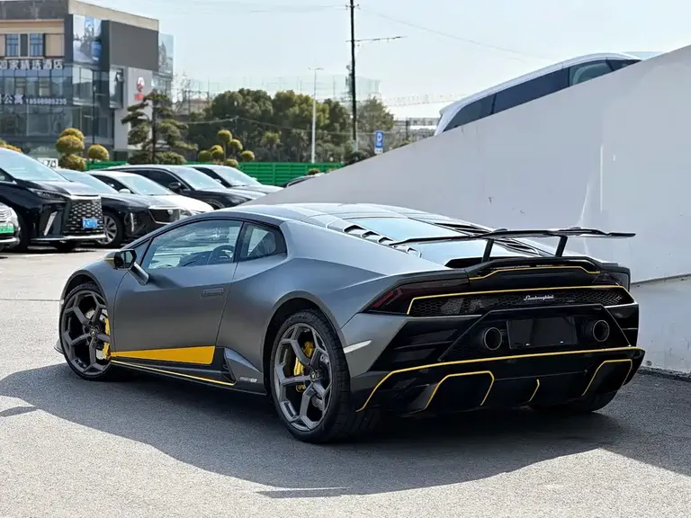 Lamborghini Huracán Huracán EVO RWD
