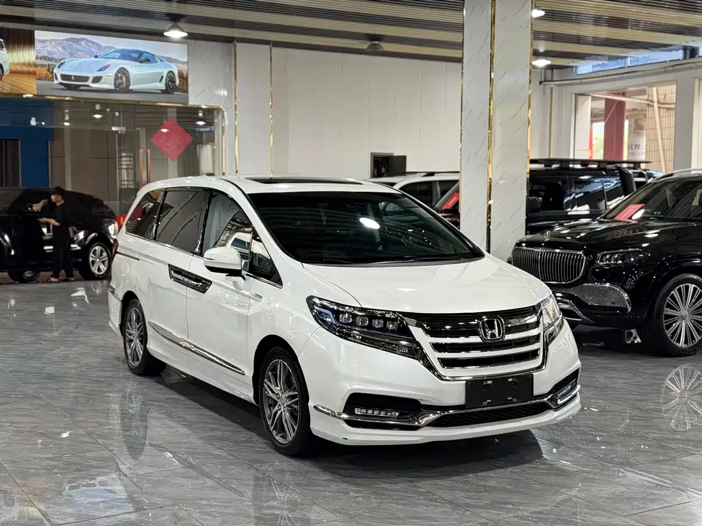 Elysion 2.0 L Hybrid Luxury