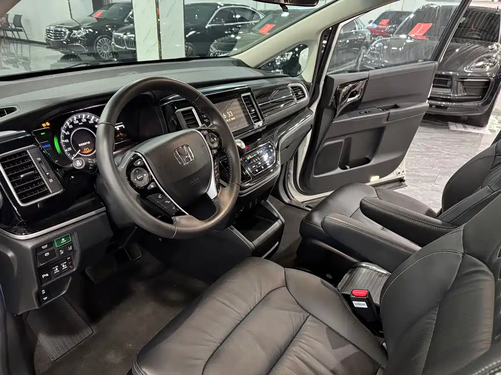 Elysion 2.0 L Hybrid Luxury
