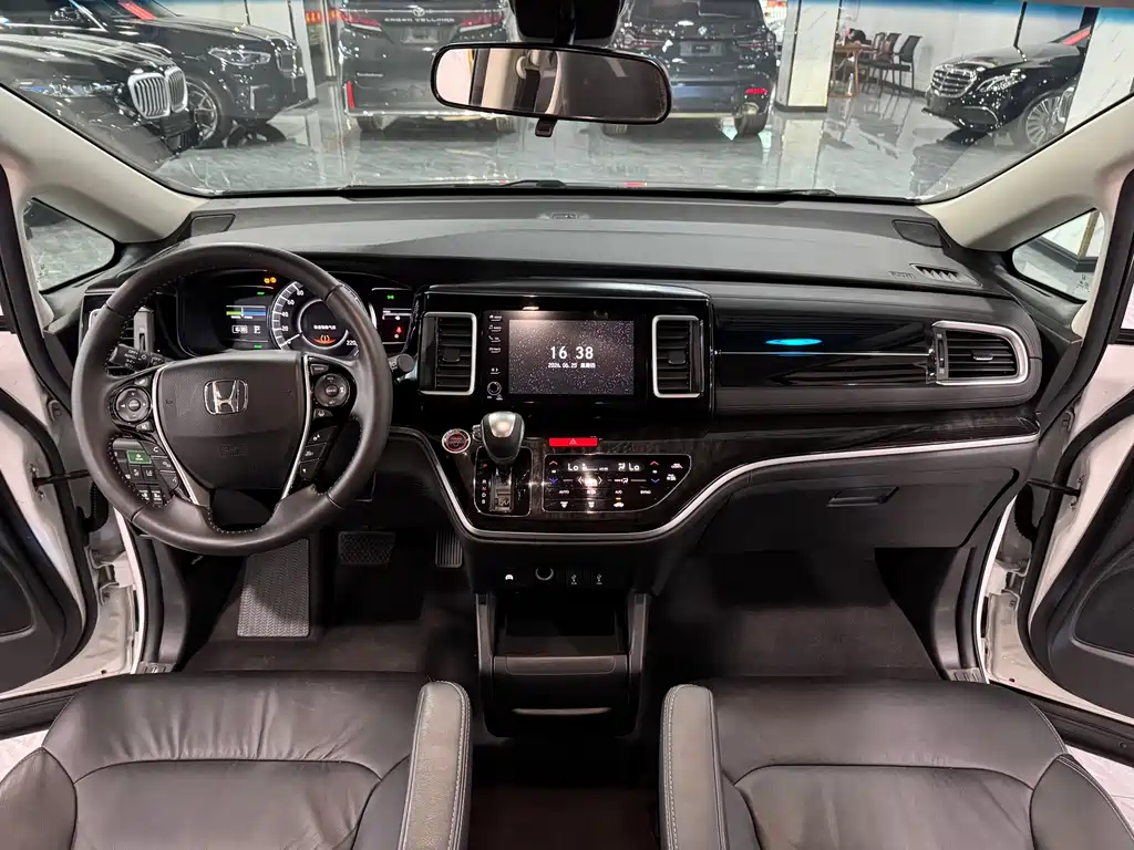 Elysion 2.0 L Hybrid Luxury