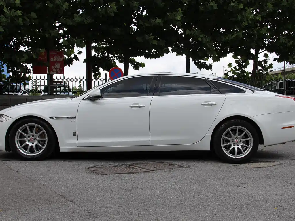 Jaguar XJ XJL 3.0 SC Graceful Business 80 Anniversary Collector