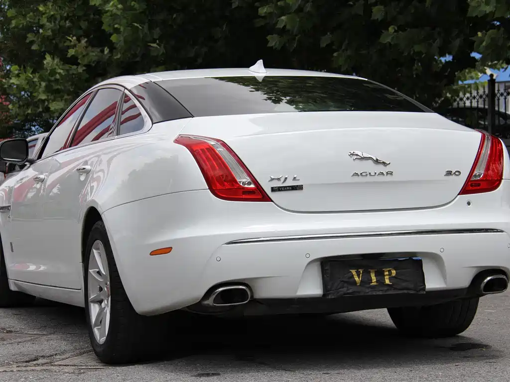 Jaguar XJ XJL 3.0 SC Graceful Business 80 Anniversary Collector
