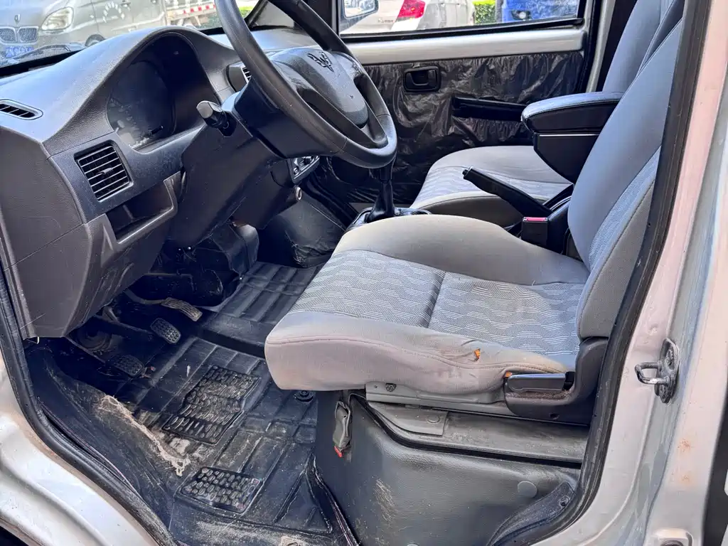 Wuling Rongguang Mini Truck 1.5 L Double Cab Basic L3 C