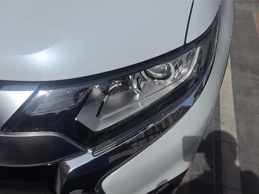 Outlander 2.0 L 2 WD Smooth Enjoyment 7-seat CN-VI
