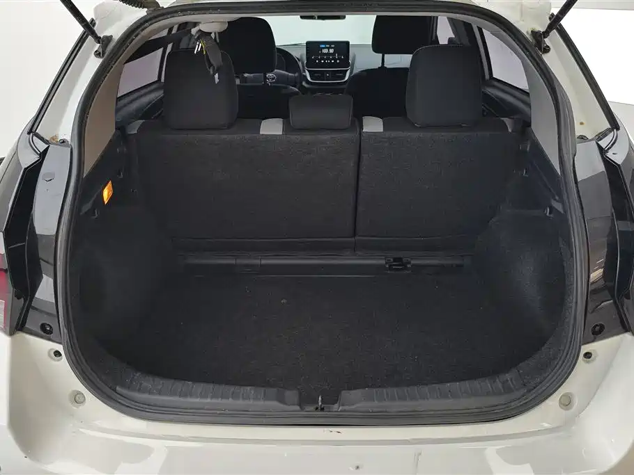 YARiS L Zhixuan Zhixuan X 1.5 L CVT Leading