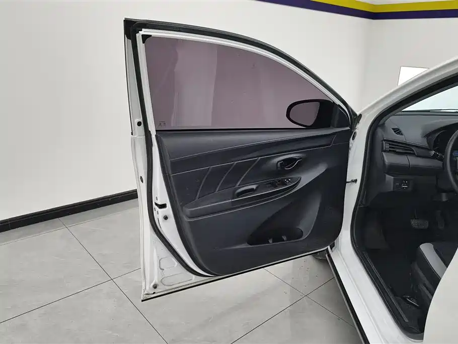 YARiS L Zhixuan Zhixuan X 1.5 L CVT Leading