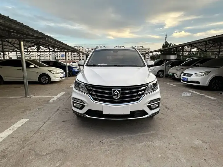 Baojun 560 宝骏560 2017款 1.5 T DCT旗舰型 7座