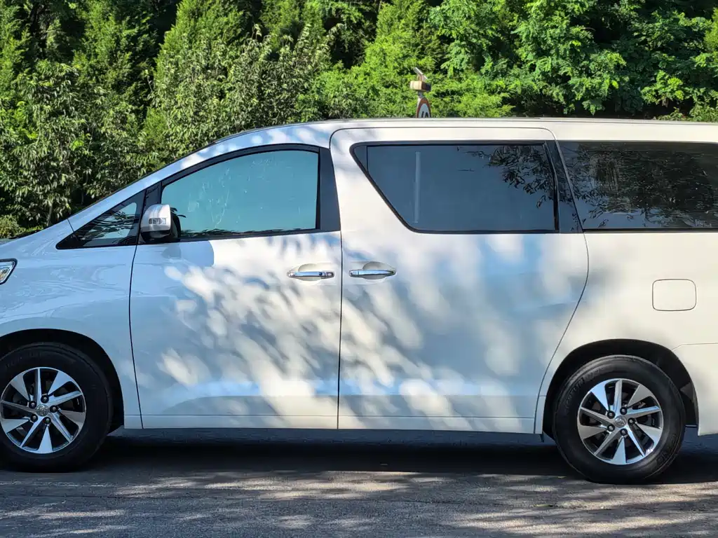 Alphard 3.5 L Luxury