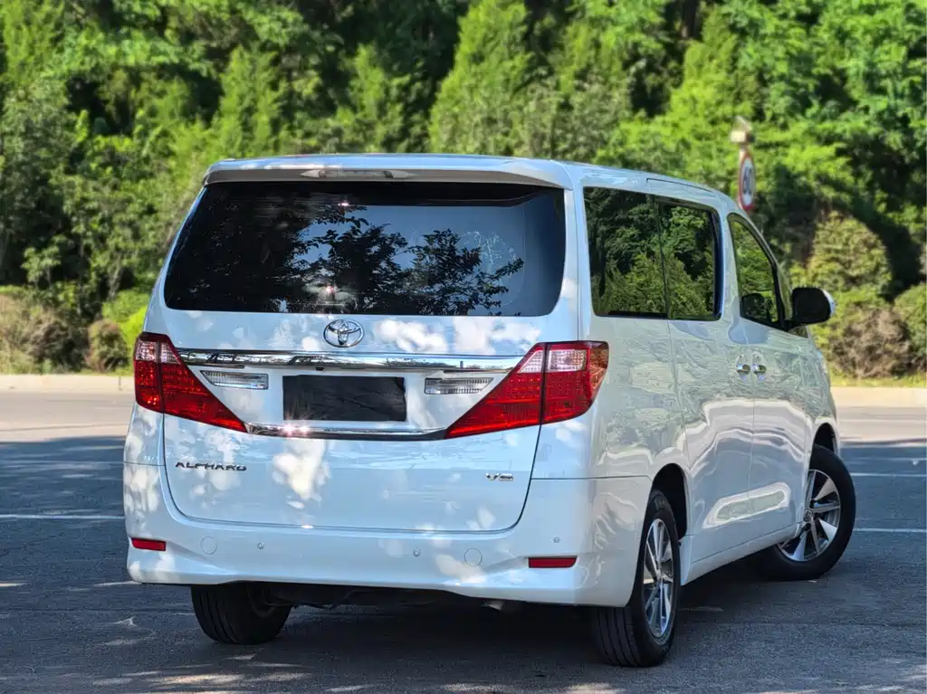 Alphard 3.5 L Luxury