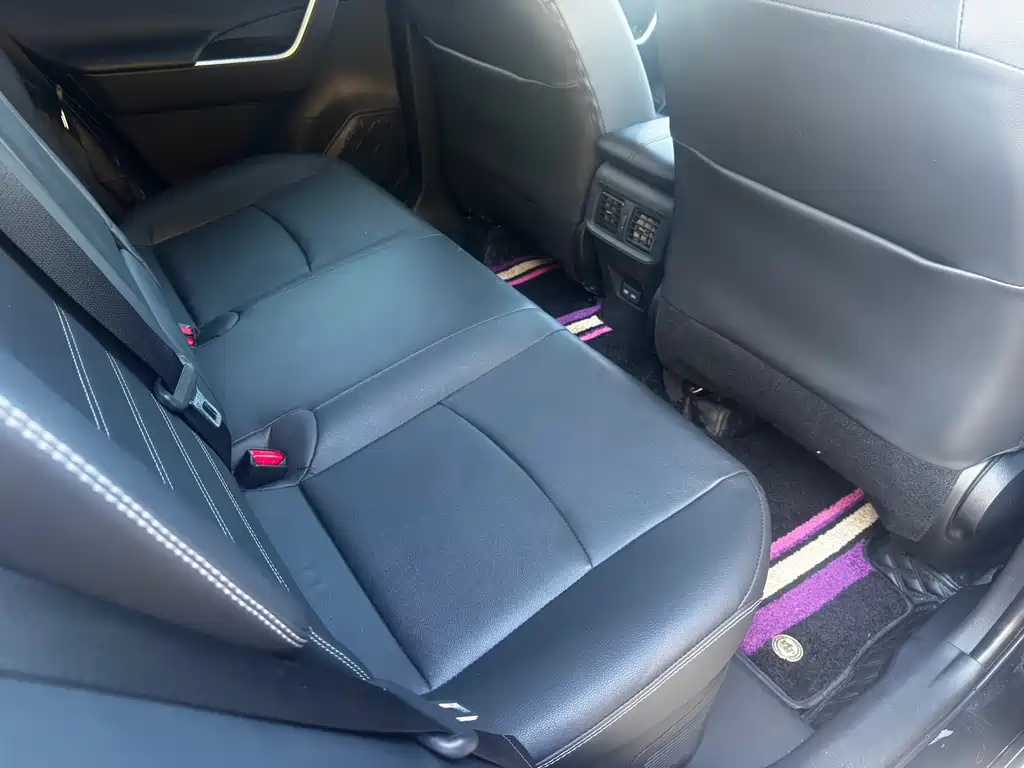 RAV4 Dual Engine 2.5 L E-CVT 4 WD Elite Plus