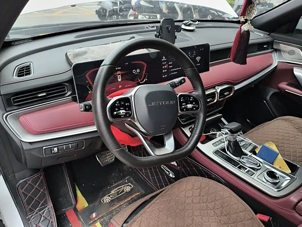 Jetour X70 PLUS 1.6 T DCT Star 7-seat