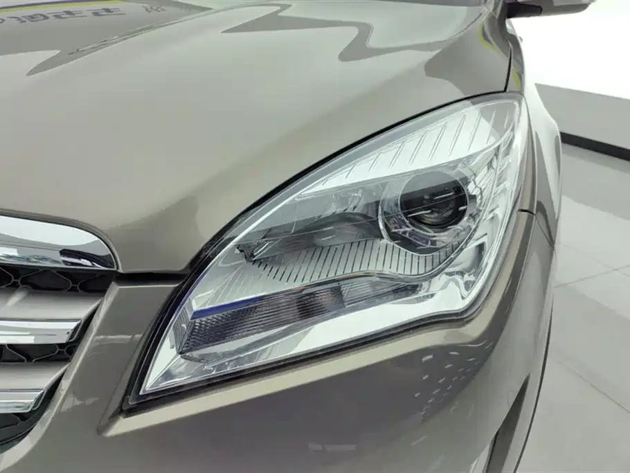 Changan CS35 长安CS35 2014款 1.6 L 手动豪华导航型 国IV