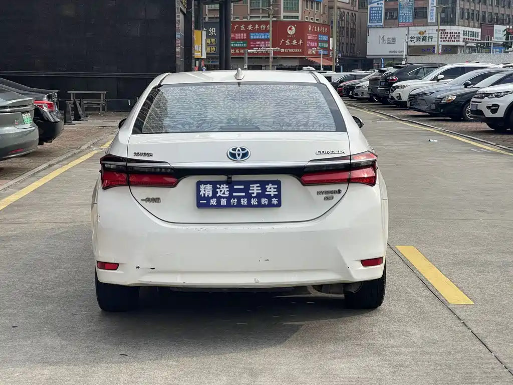 Corolla Facelift Dual Engine 1.8 L E-CVT Pioneer
