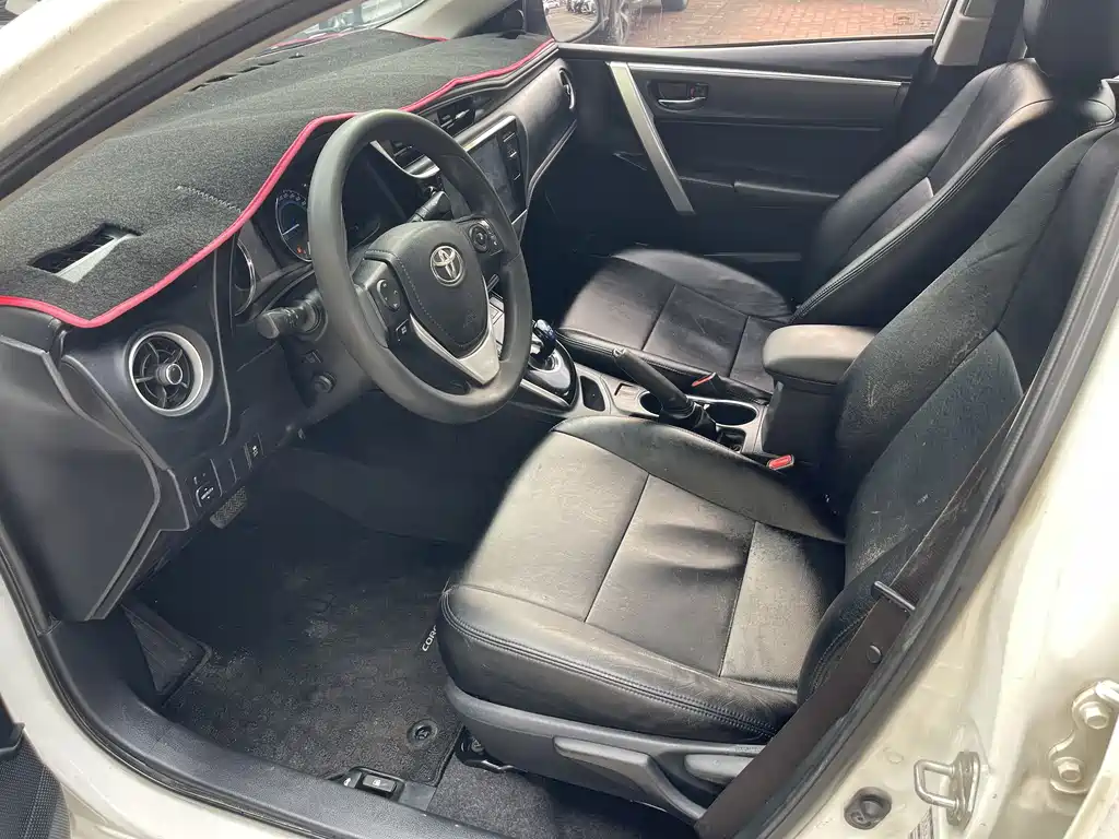 Corolla Facelift Dual Engine 1.8 L E-CVT Pioneer