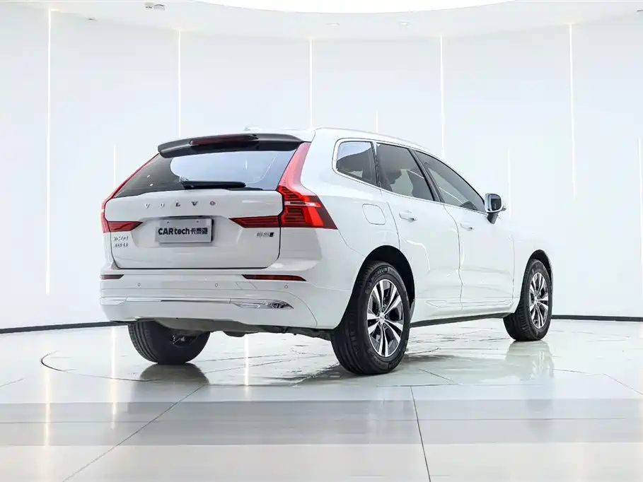 Volvo XC60 B5 4 WD Smart Ease Luxury