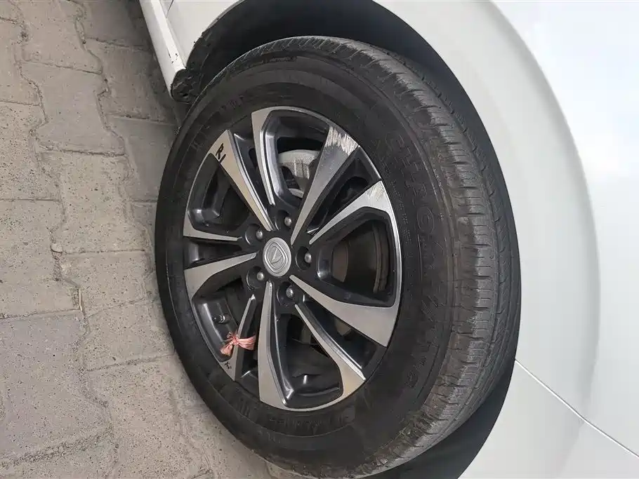 Eado PLUS 1.6 L GDI Manual Elite