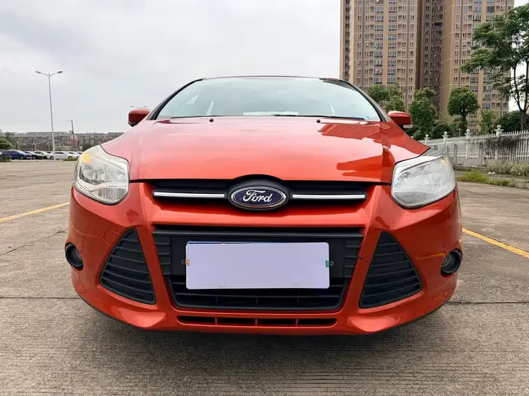Ford Focus Hatchback 1.6 L Auto Comfort
