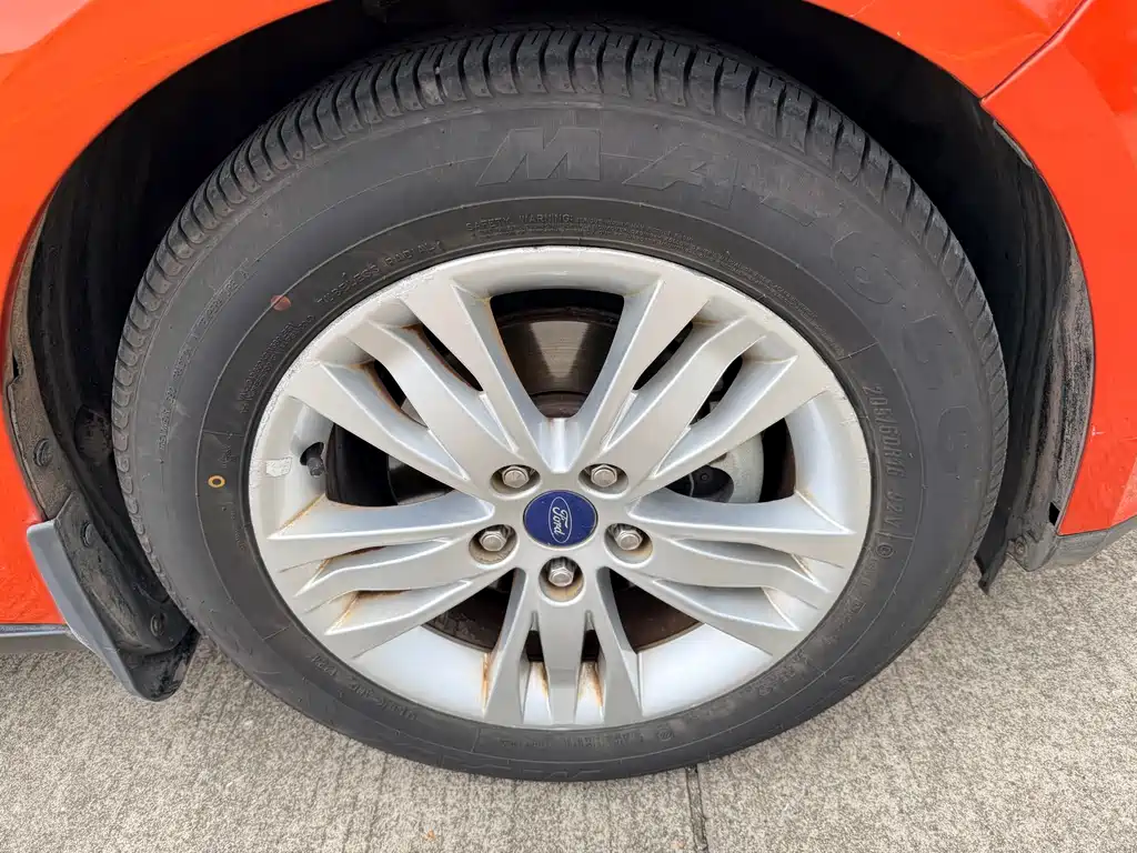 Focus Hatchback 1.6 L Auto Comfort