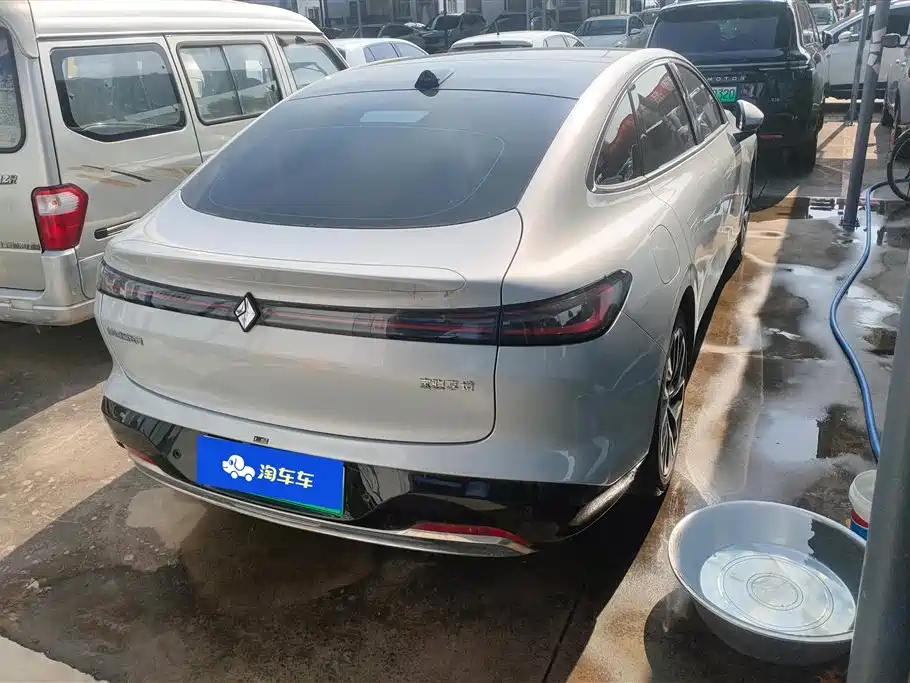 Baojun Xiangjing 宝骏享境 2025款 插混 140 km专车版
