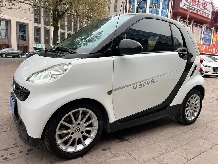 smart fortwo smart fortwo 2014款 1.0 T 硬顶城市光波激情版