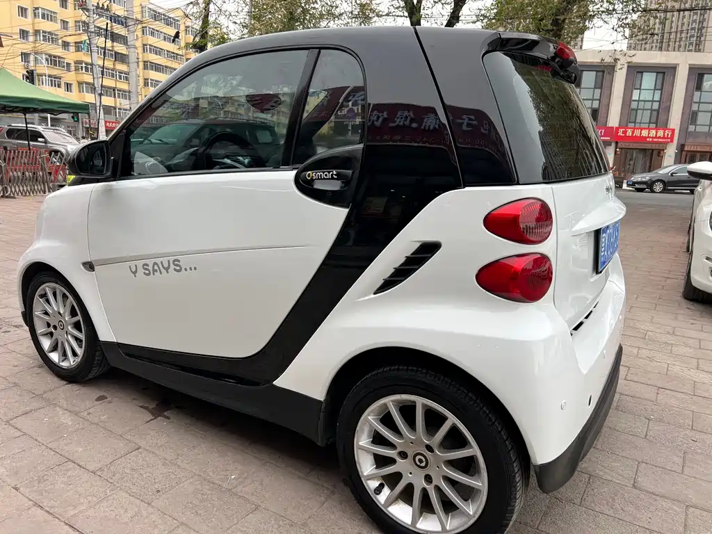 smart fortwo smart fortwo 2014款 1.0 T 硬顶城市光波激情版