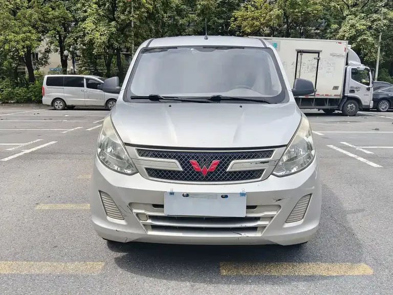 Wuling Rongguang V 1.5 L Van Transport Utility