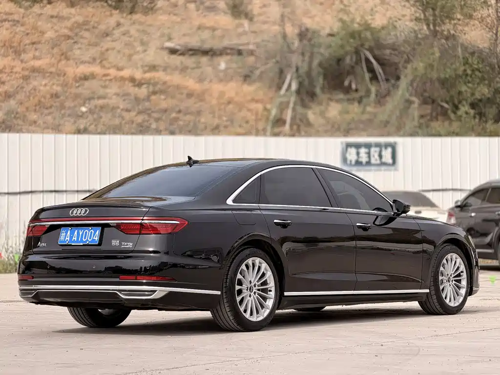 Audi A8 A8 L 50 TFSI quattro Comfort