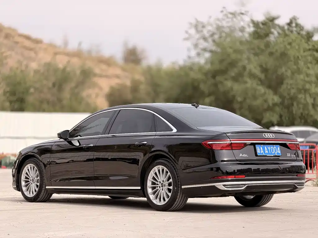Audi A8 A8 L 50 TFSI quattro Comfort